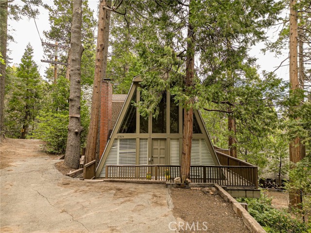 Detail Gallery Image 2 of 29 For 27824 Fern Dell Rd, Lake Arrowhead,  CA 92352 - 3 Beds | 2 Baths