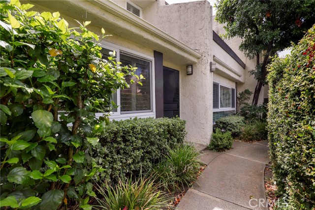 4321 Matilija Avenue, Sherman Oaks CA: https://media.crmls.org/medias/19d5603d-4ae3-4890-be8c-95de30b6c682.jpg