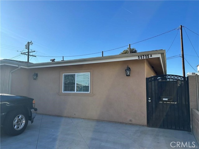 Detail Gallery Image 2 of 7 For 11715 Ryerson, Downey,  CA 90241 - 0 Beds | 1 Baths