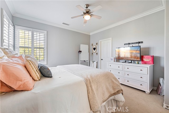 Detail Gallery Image 34 of 50 For 26101 Knoll Ct, Valencia,  CA 91381 - 5 Beds | 3/1 Baths