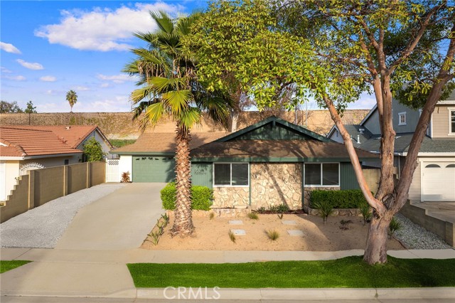 Detail Gallery Image 2 of 31 For 952 Cheyenne, Costa Mesa,  CA 92626 - 4 Beds | 2 Baths