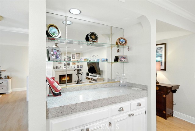 6322 Riviera Cir., Long Beach CA: https://media.crmls.org/medias/19d6f64a-cbab-4e91-bec8-47ee94a38caf.jpg