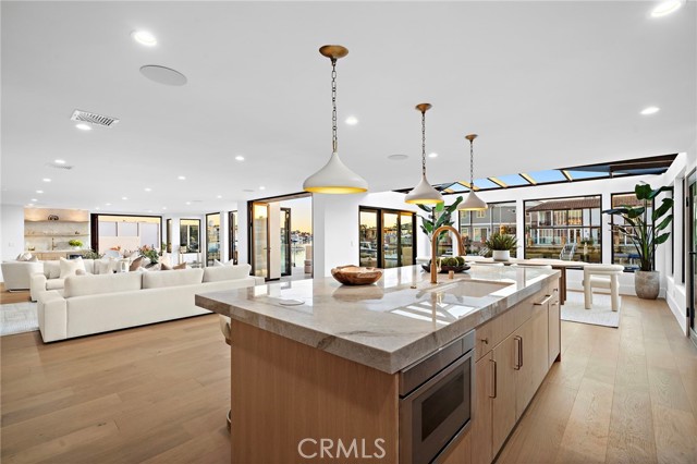 Detail Gallery Image 17 of 57 For 16471 Barnstable, Huntington Beach,  CA 92649 - 5 Beds | 5/1 Baths