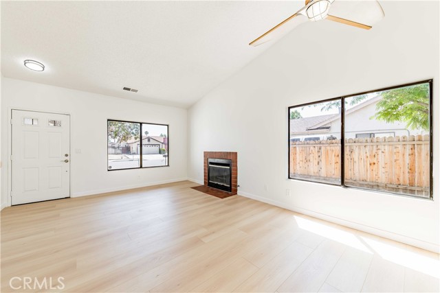 Detail Gallery Image 8 of 35 For 363 Blue Ridge Ln, San Jacinto,  CA 92583 - 2 Beds | 2 Baths