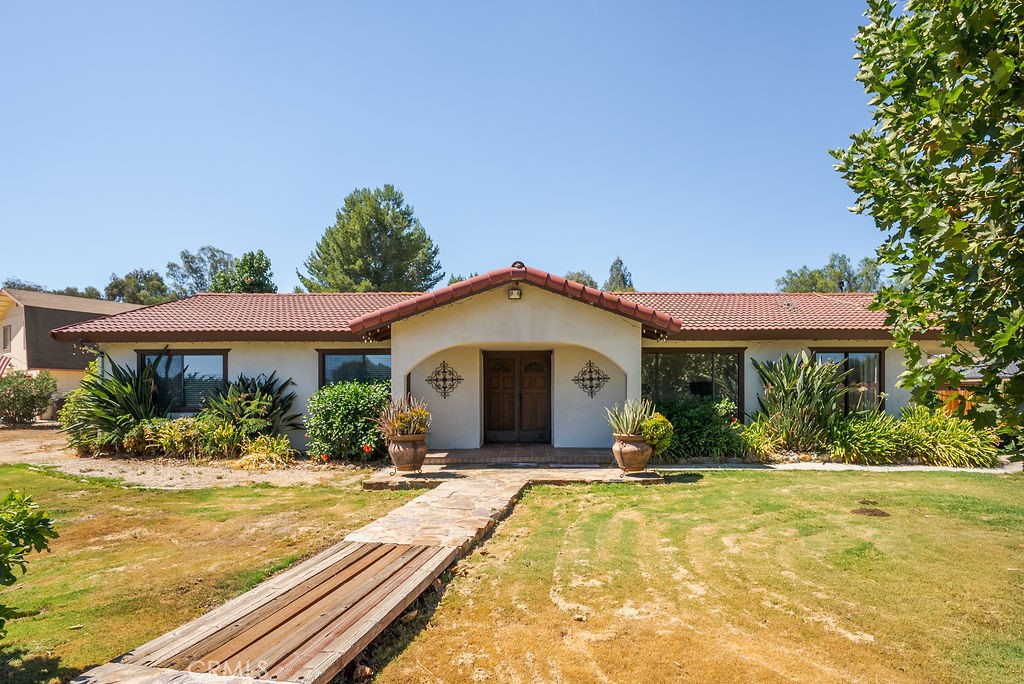 31221 Saddleback Ln