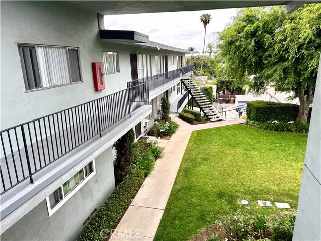 136 W Union Avenue, Fullerton CA: https://media.crmls.org/medias/19d776b7-facb-4199-9836-24897042d286.jpg