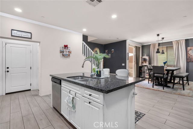 3134 E La Avenida Drive, Ontario CA: https://media.crmls.org/medias/19d78bd1-9ba3-4031-93af-13e592566317.jpg