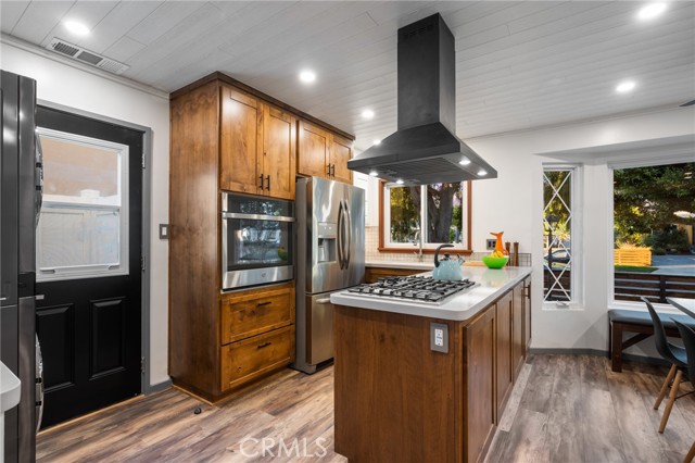 7424 W 85th Street, Los Angeles CA: https://media.crmls.org/medias/19d7ca06-e7af-4712-a185-5432e6e288d7.jpg