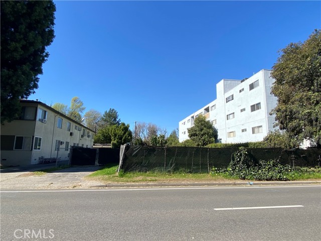 4615 Fulton Avenue, Sherman Oaks CA: https://media.crmls.org/medias/19d876b0-a0fe-47a2-8a86-5eda9c28d114.jpg