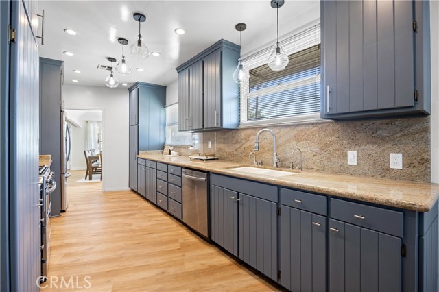 1049 2nd Street, Norco CA: https://media.crmls.org/medias/19d92cfb-a997-4864-b752-d59b82e4e7ef.jpg