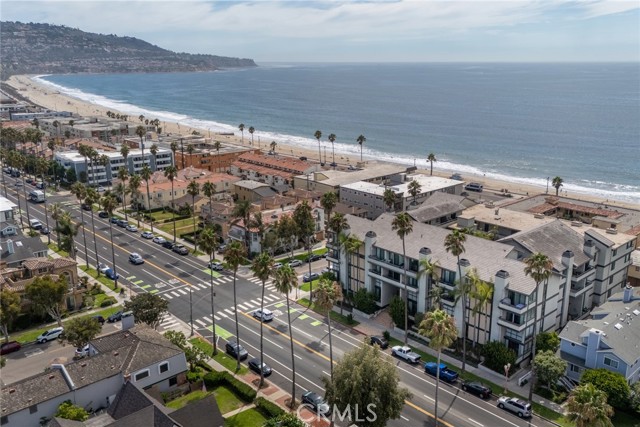 1007 S Catalina Avenue, Redondo Beach CA: https://media.crmls.org/medias/19d973e0-e180-4c4b-96d8-54ab1ff5fcf6.jpg