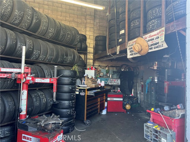 1129 S Lemon Street, Anaheim, California 92805, ,Commercial Sale,For Sale,1129 S Lemon Street,CRPW23180709