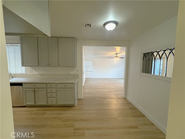 Detail Gallery Image 5 of 20 For 547 S Yorba St, Orange,  CA 92869 - 3 Beds | 1 Baths