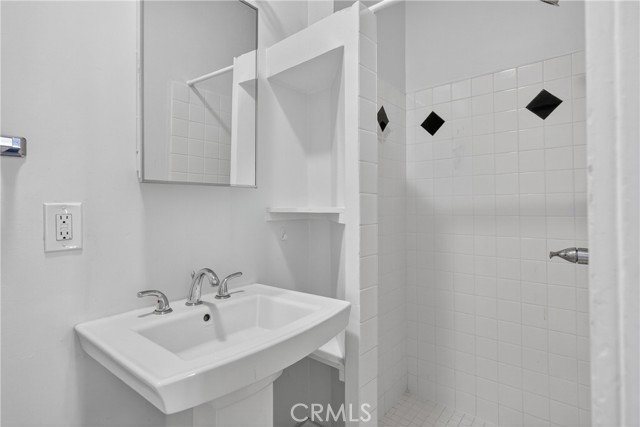 Detail Gallery Image 22 of 43 For 521 Olive Ave, Long Beach,  CA 90802 - – Beds | – Baths