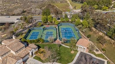 Detail Gallery Image 31 of 39 For 23773 Maple Leaf Ct, Valencia,  CA 91354 - 2 Beds | 3 Baths