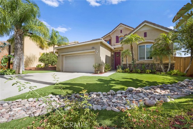 Detail Gallery Image 2 of 57 For 31920 Cedarhill, Lake Elsinore,  CA 92532 - 5 Beds | 3/1 Baths