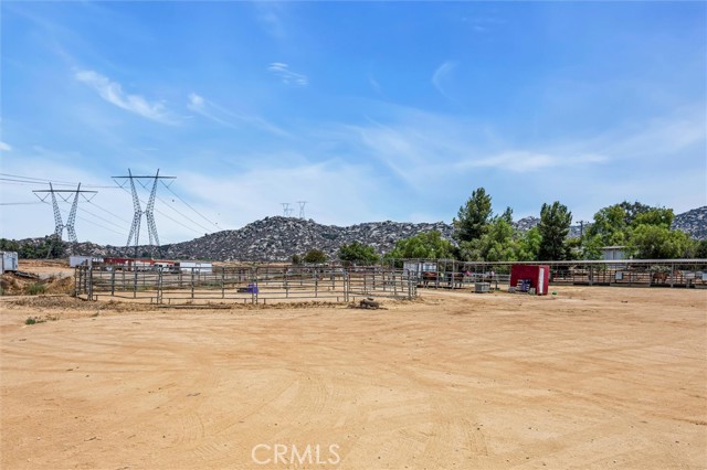 24368 Malone Avenue, Menifee CA: https://media.crmls.org/medias/19dba774-a7f3-4ec1-8774-637b99fd4253.jpg