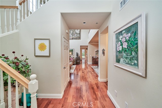 Detail Gallery Image 5 of 62 For 20655 Lugano Way, Porter Ranch,  CA 91326 - 4 Beds | 3 Baths