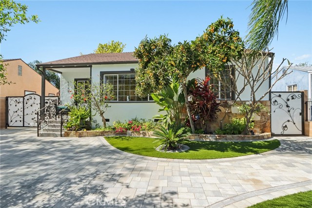 Detail Gallery Image 3 of 54 For 1735 N Lima St, Burbank,  CA 91505 - 3 Beds | 2 Baths