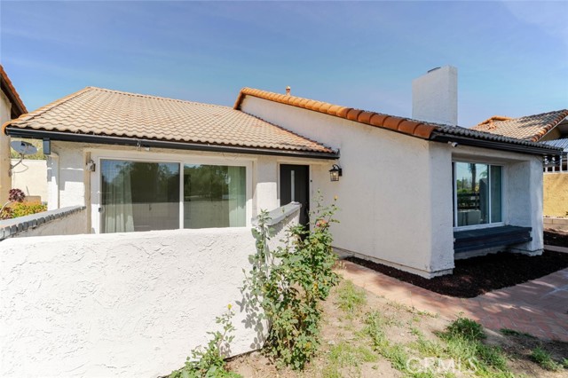 Detail Gallery Image 3 of 32 For 15931 Foothill, –,  CA 91342 - 3 Beds | 2 Baths