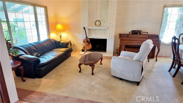 Detail Gallery Image 3 of 22 For 227 Burning Tree Dr, San Jose,  CA 95119 - 4 Beds | 2 Baths