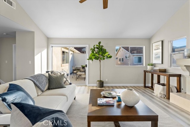 2403 Vanderbilt Lane, Redondo Beach, California 90278, 3 Bedrooms Bedrooms, ,2 BathroomsBathrooms,Residential,Sold,Vanderbilt,SB21246189