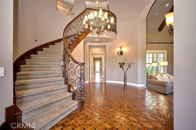 Detail Gallery Image 5 of 74 For 19072 Green Oaks Rd, Yorba Linda,  CA 92886 - 6 Beds | 7/1 Baths
