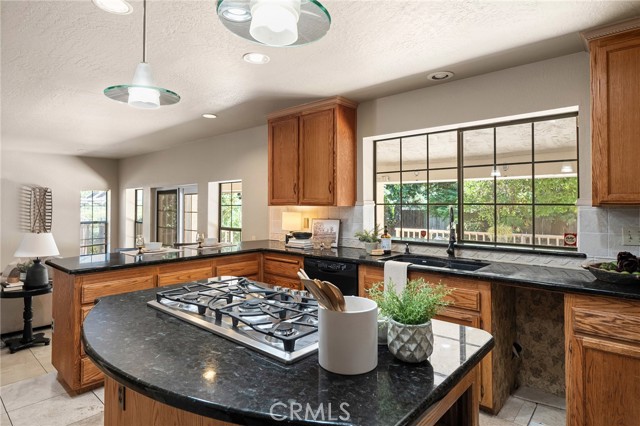 4680 Songbird, Chico CA: https://media.crmls.org/medias/19de1aee-0d53-48bf-b2f6-eabb63ec4761.jpg