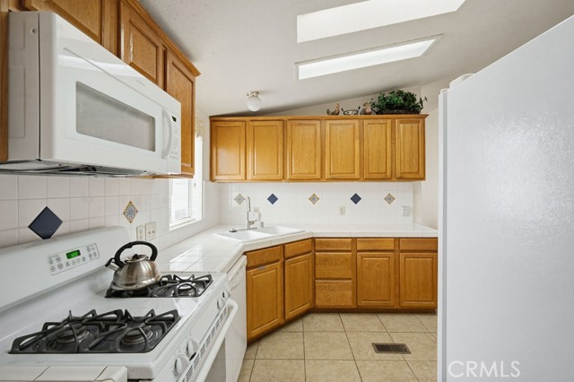 Detail Gallery Image 15 of 41 For 1262 Sorrel, Hemet,  CA 92545 - 3 Beds | 2 Baths