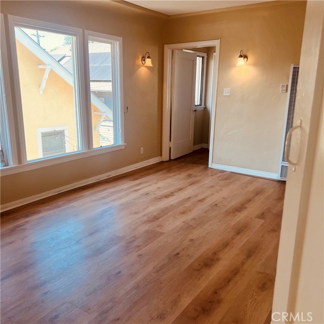 Front Image Thumbnail for CRDW25256547