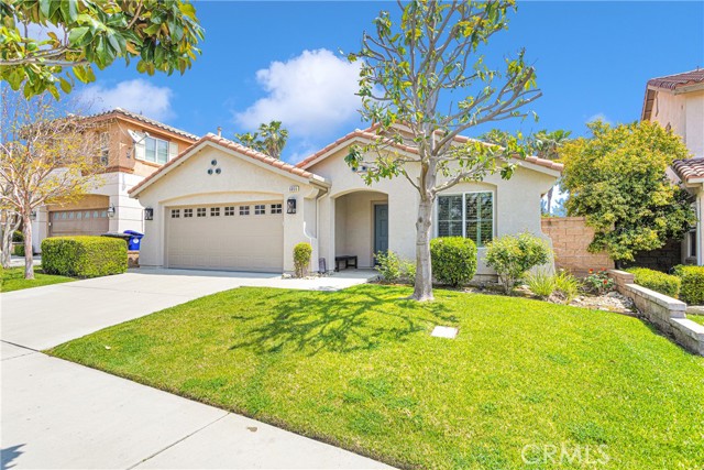 Detail Gallery Image 1 of 43 For 6055 Medinah St, Fontana,  CA 92336 - 3 Beds | 2 Baths