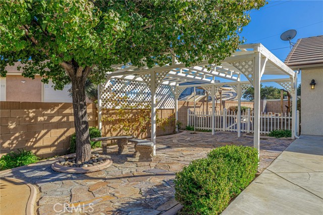 Image 60 of 72 For 2534 Desert Rose Drive