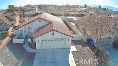 12481 Kokomo Court, Victorville CA: https://media.crmls.org/medias/19e0a981-737c-4055-b925-ec586d79a22a.jpg