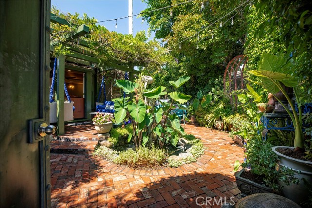 Detail Gallery Image 7 of 50 For 195 Parkwood Ave, Pasadena,  CA 91107 - 3 Beds | 2 Baths