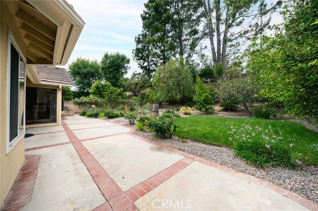 Detail Gallery Image 8 of 46 For 18337 Chatham Ln, Porter Ranch,  CA 91326 - 4 Beds | 2/1 Baths