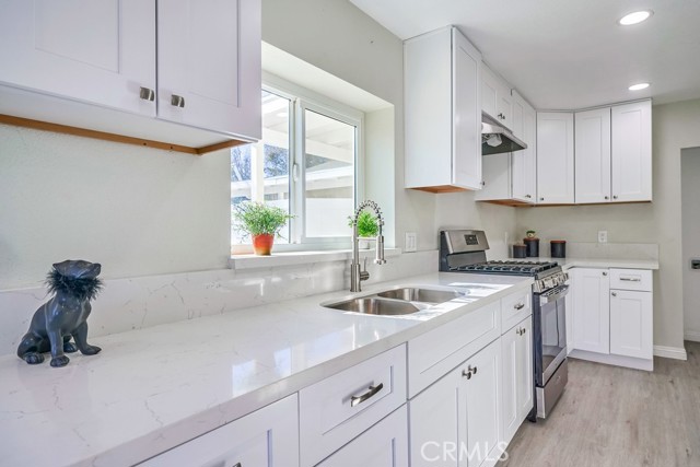 5510 Bushnell Avenue, Riverside CA: https://media.crmls.org/medias/19e19eb4-9596-405d-93d8-658ad1903467.jpg