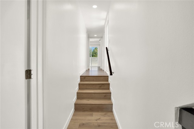 23310 Park Sorrento, Calabasas CA: https://media.crmls.org/medias/19e1ec17-9fa1-4c9f-b430-be78b2e66e28.jpg