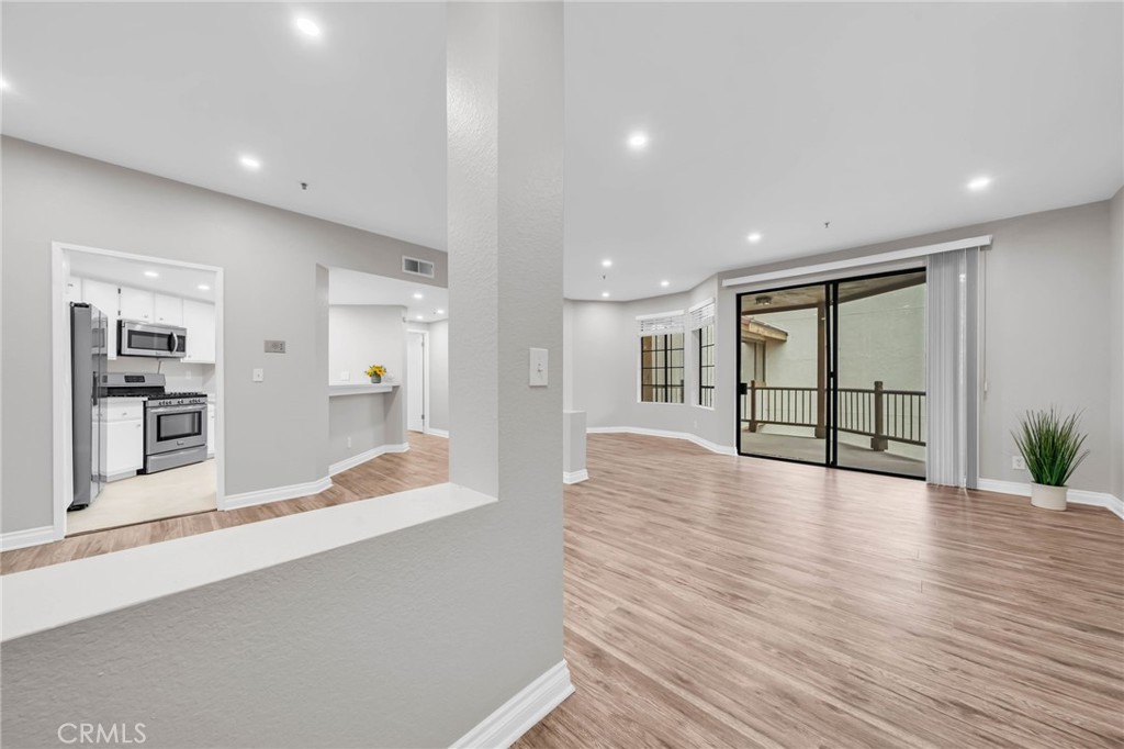 2559 Plaza Del Amo #215