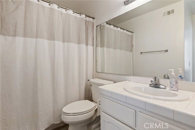 Detail Gallery Image 18 of 43 For 4827 Matteo, Oak Park,  CA 91377 - 3 Beds | 3 Baths