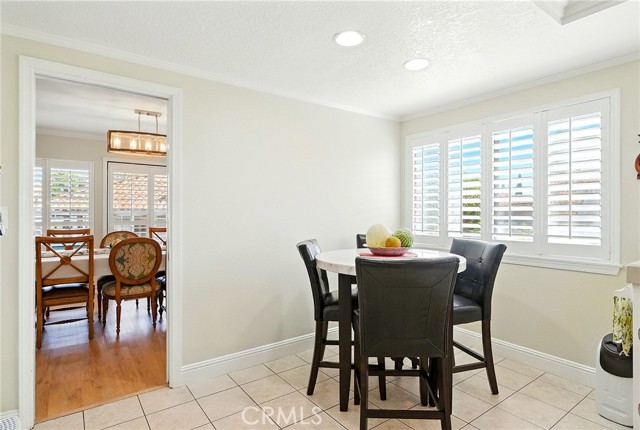 6322 Riviera Cir., Long Beach CA: https://media.crmls.org/medias/19e3ae0a-f117-498b-b80e-5e5fbc587900.jpg