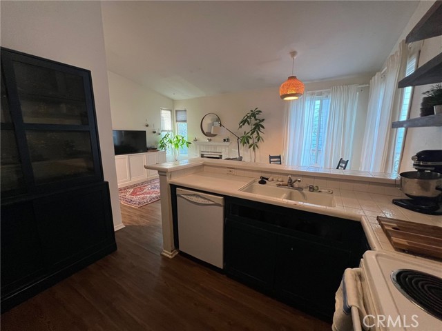 Detail Gallery Image 23 of 33 For 2402 Pleasant Way #H,  Thousand Oaks,  CA 91362 - 2 Beds | 1 Baths