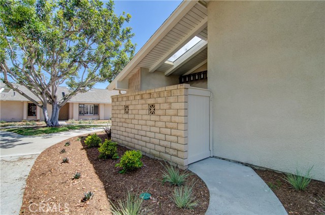 Photo #3: OC23113542 Listing 