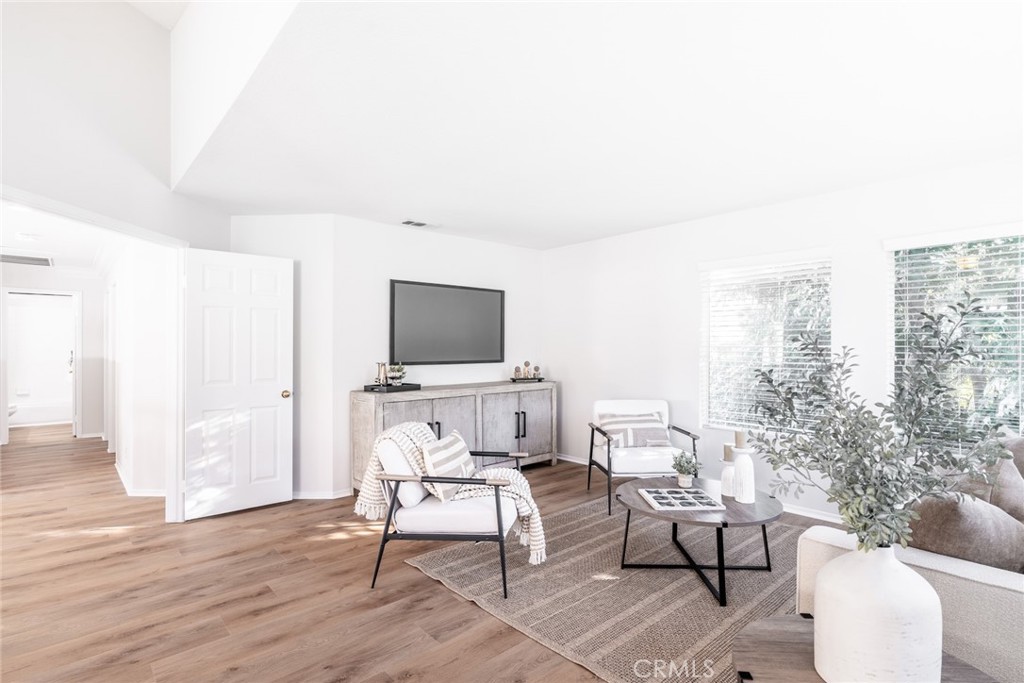 MLS #OC25156927 img 19