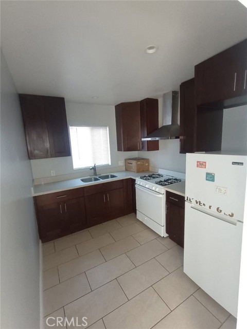 Detail Gallery Image 2 of 7 For 1319 W 92nd, Los Angeles,  CA 90044 - 1 Beds | 1 Baths