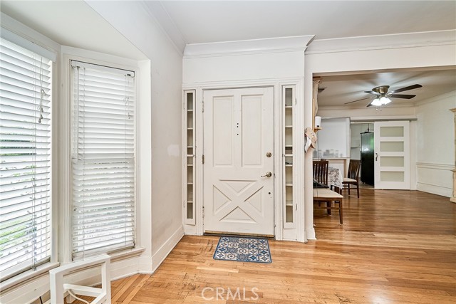 Detail Gallery Image 4 of 51 For 1128 S Citrus Ave, Los Angeles,  CA 90019 - 3 Beds | 2 Baths