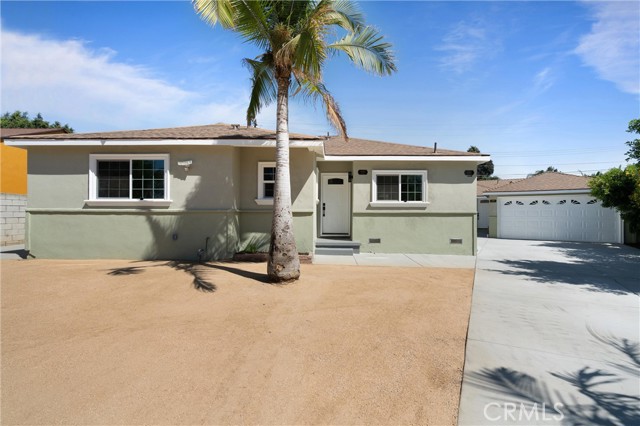 1401 Highland Street, Santa Ana CA: https://media.crmls.org/medias/19e5a57b-5463-460c-bf14-3a51c93d354d.jpg