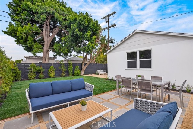 Detail Gallery Image 32 of 34 For 2622 S Bentley Ave, Los Angeles,  CA 90064 - 3 Beds | 2 Baths