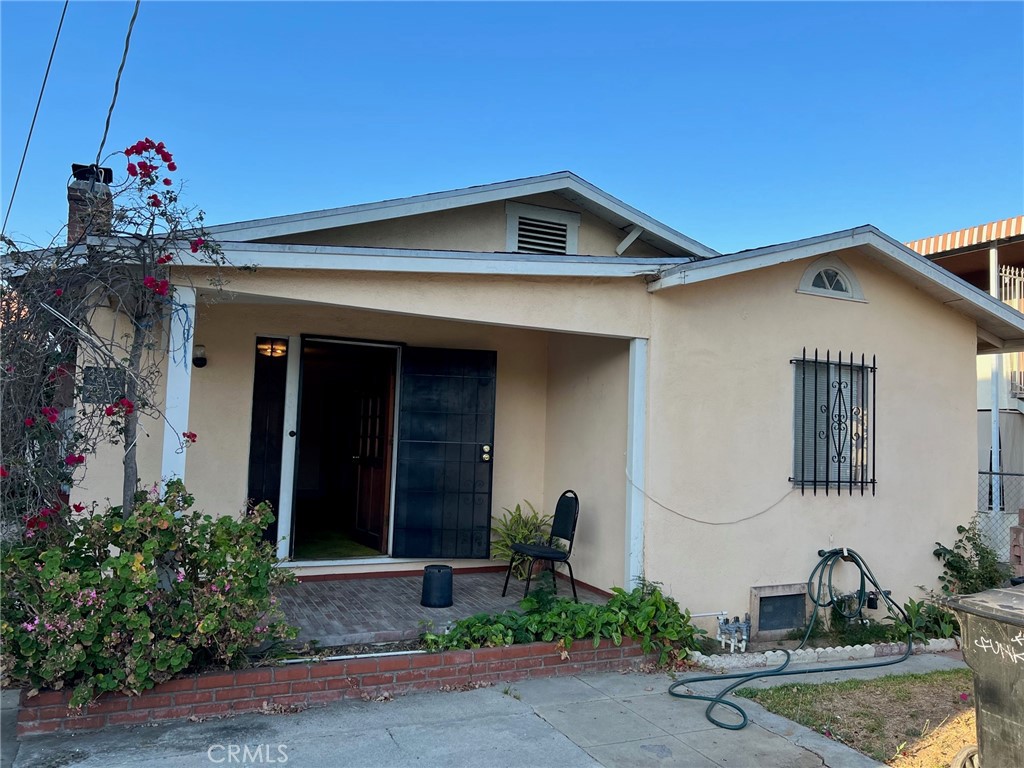 Duplex at 4922 W Fountain Avenue