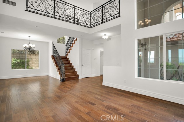 19900 Mariposa Creek Way Way, Porter Ranch CA: https://media.crmls.org/medias/19e91b5b-f8e2-40bb-8adf-d2327b923b86.jpg