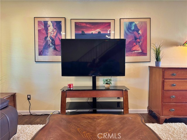 Detail Gallery Image 9 of 54 For 4177 Manhattan Beach Blvd., Lawndale,  CA 90260 - 3 Beds | 3 Baths